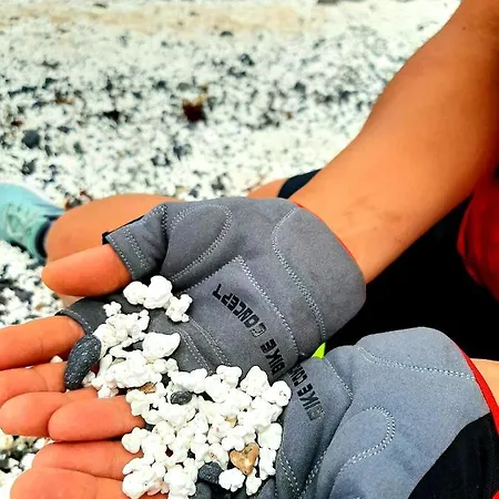 El Bounty De Playa Chica Holiday home *